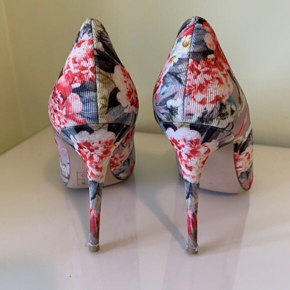 Aldo pump, spike heel, sz 6, floral twill fabric, EUC, feminine, unusual,colour - Picture 8 of 15
